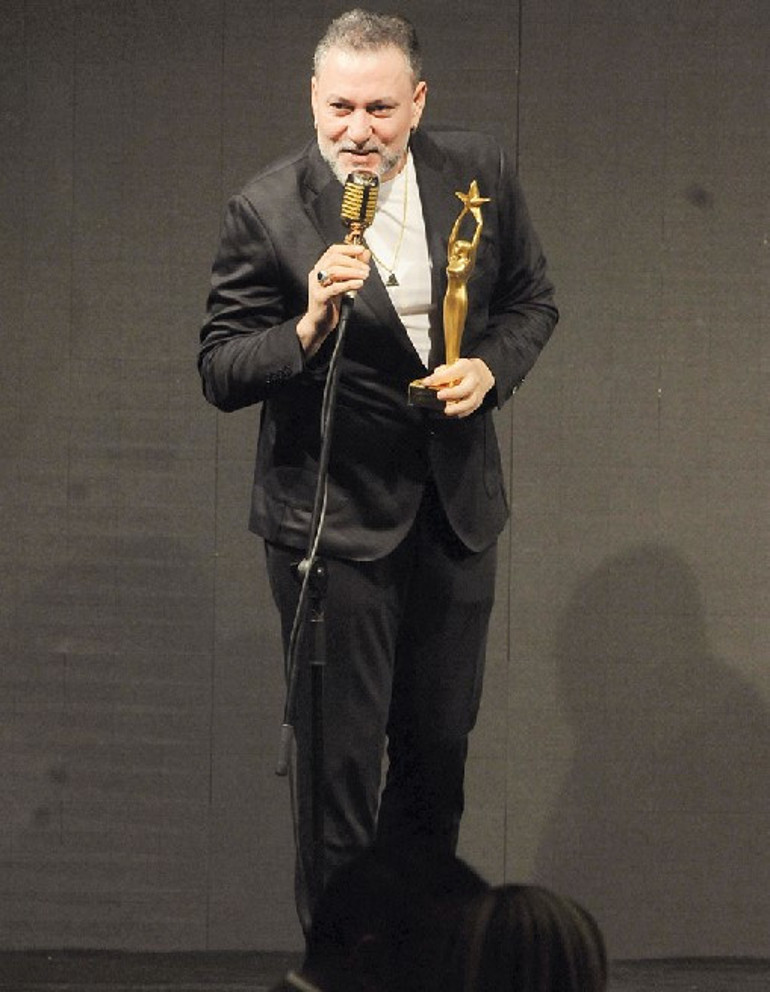 Yılın En İyileri Ödülleri sahiplerini buldu... Kanal Dye ödül yağmuru