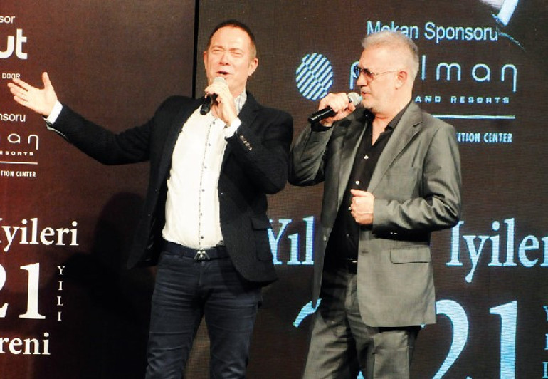 Yılın En İyileri Ödülleri sahiplerini buldu... Kanal Dye ödül yağmuru