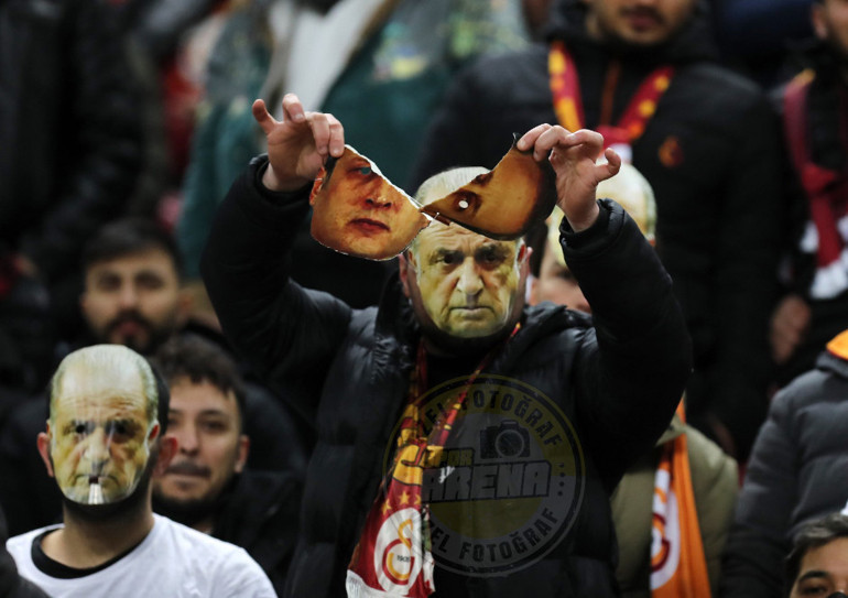 Son Dakika: Galatasaray-Kasımpaşa maçında taraftar çılgına döndü Burak Elmasa tepki, Fatih Terime destek...