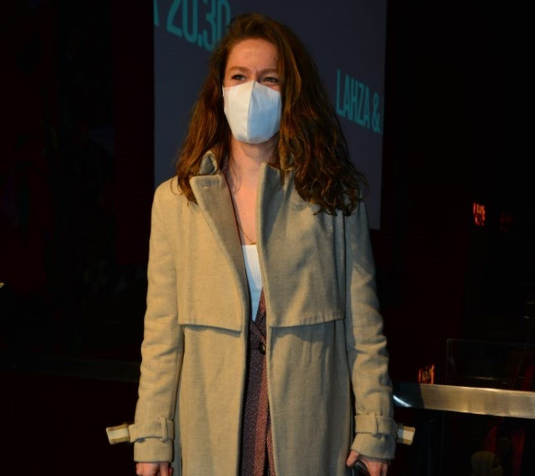 Camdaki Kızın Nalanı Burcu Biricik: Garsonluk yaptım