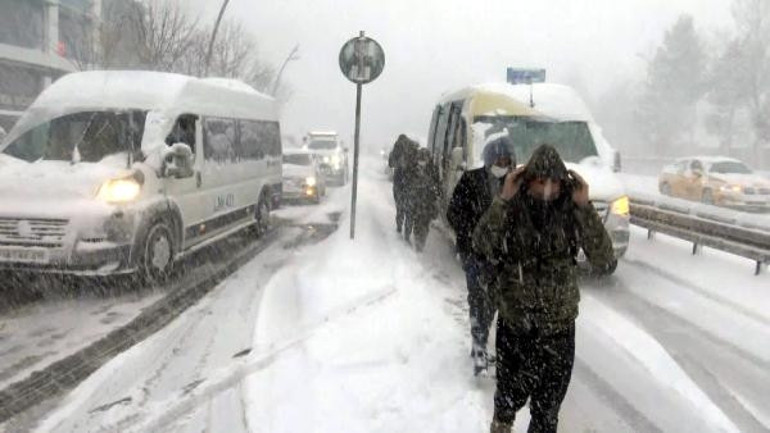 Son dakika... İstanbul’da kar THY duyurdu: Uçuşlar başladı