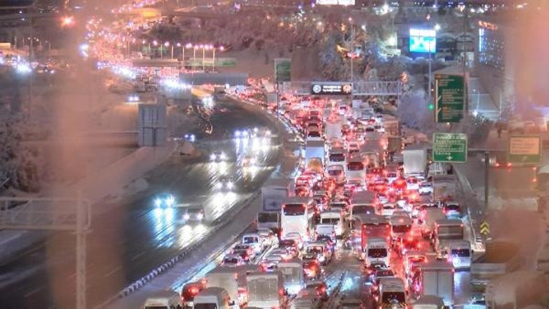 Son dakika... İstanbul’da kar THY duyurdu: Uçuşlar başladı