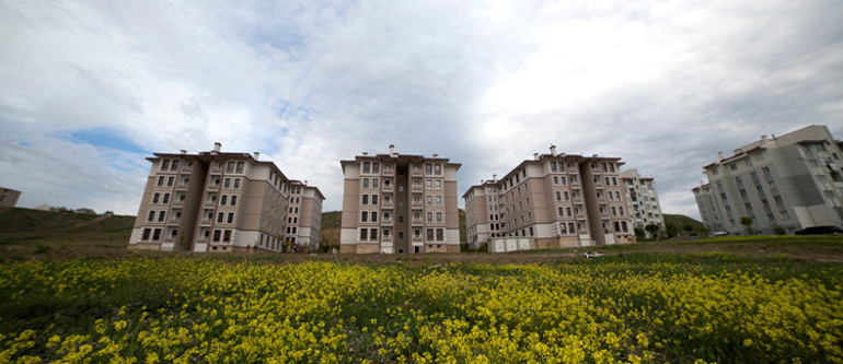 TOKİ İstanbulda 2 ilçede 3 proje için hazırlanıyor Taksitler 604 TLden başlıyor