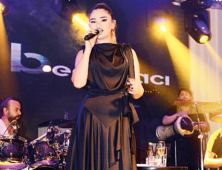Berrak Tüzünataç: Çocukluk hayalim dansöz olmaktı
