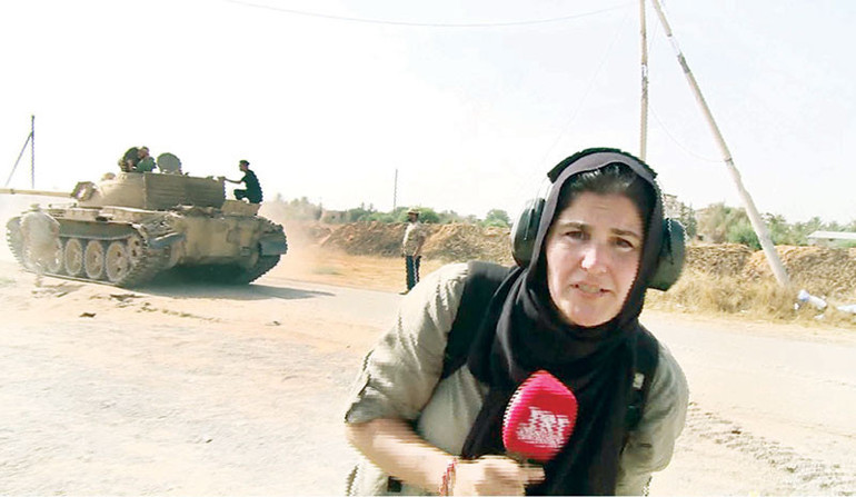 Savaşa koşan kadın