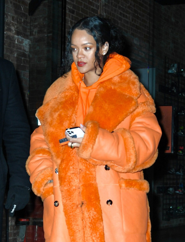 Rihanna hamile Kilo aldıkça hakkında söylenti çıkıyordu, sonunda gerçekten bebek bekliyor