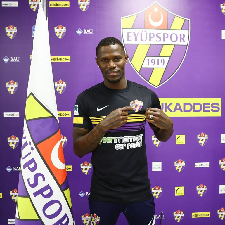 Eyüpspordan bir transfer bombası daha Stephane Badji imzaladı...
