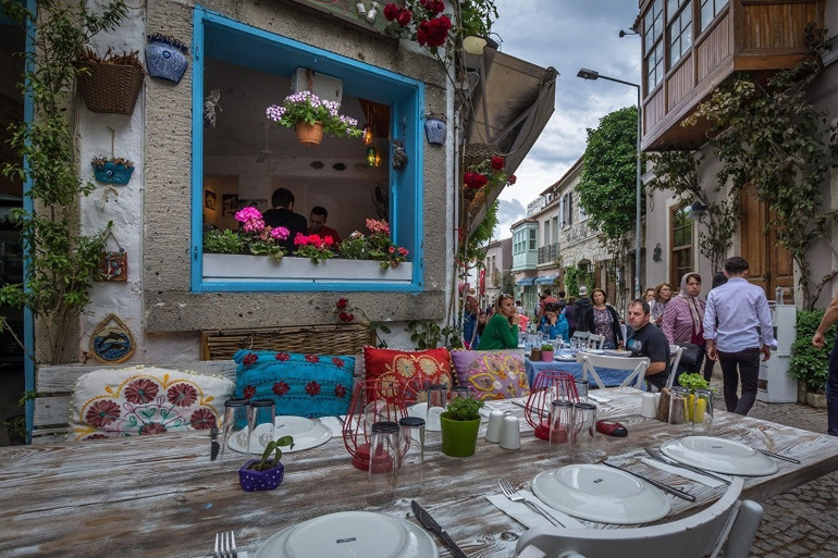 Sevgililer Günü’nün en romantik adresleri | 10 ŞEHİR 10 ÖNERİ