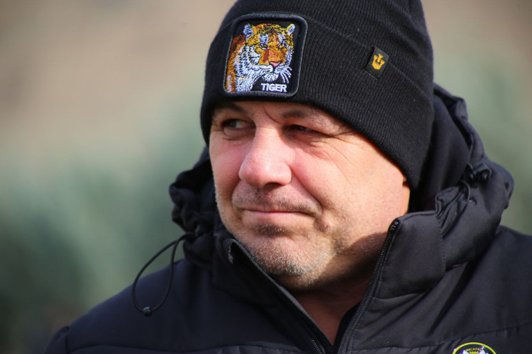 Son Dakika: Marius Sumudica hakkında şoke eden futbolcularına cinsel taciz iddiası Rumen hocadan açıklama