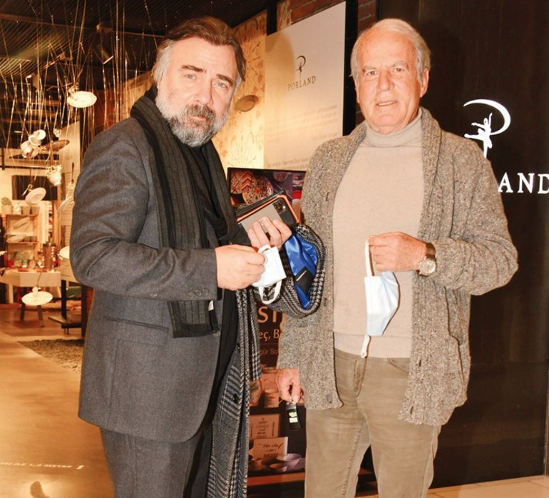 Oğulcan Engin ve Miray Danerden aşk pozu