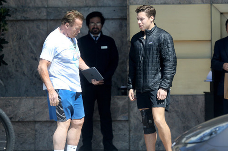 Ünlü oyuncunun, hizmetçisiyle kaçamağından dünyaya gelen oğlu: Benim babam eski kafalı