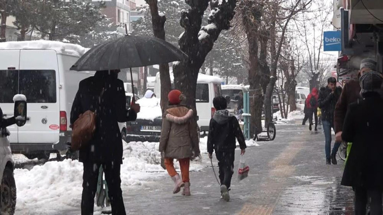 Bitliste kar 7 metreyi buldu