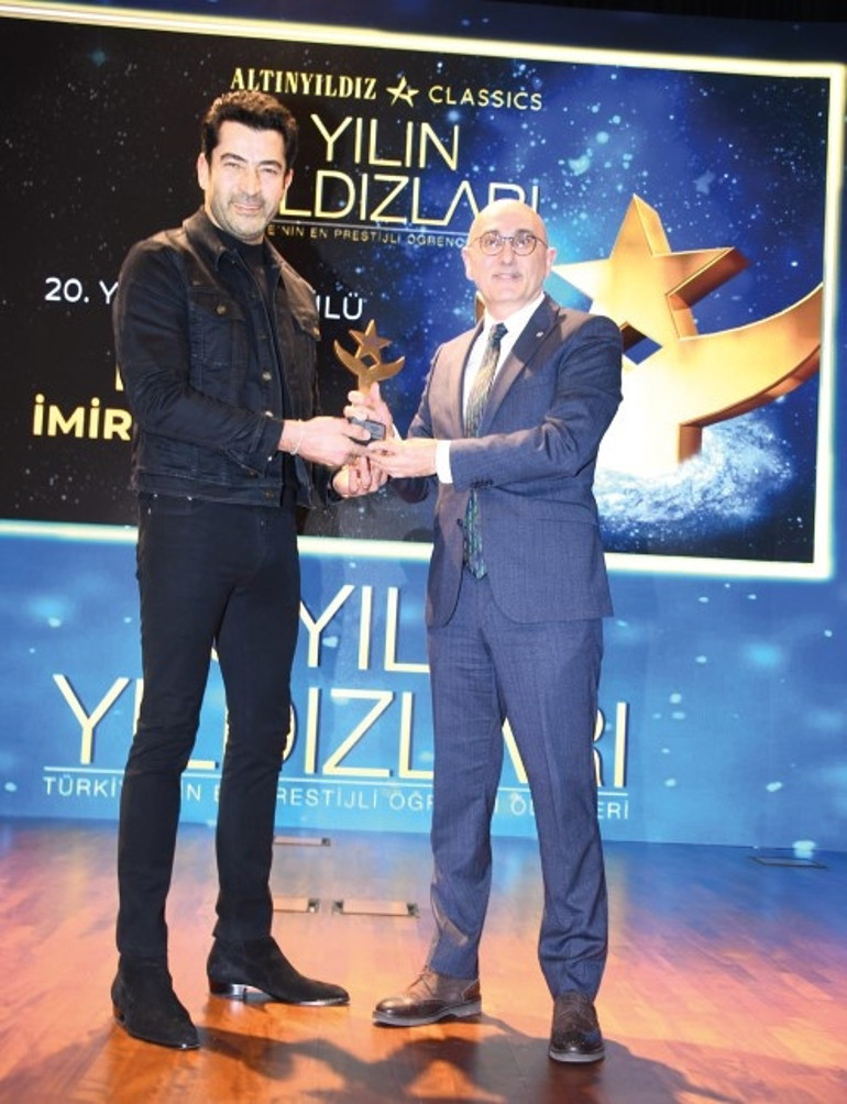 Yılın Yıldızları belli oldu... Ödül törenine ünlü akını