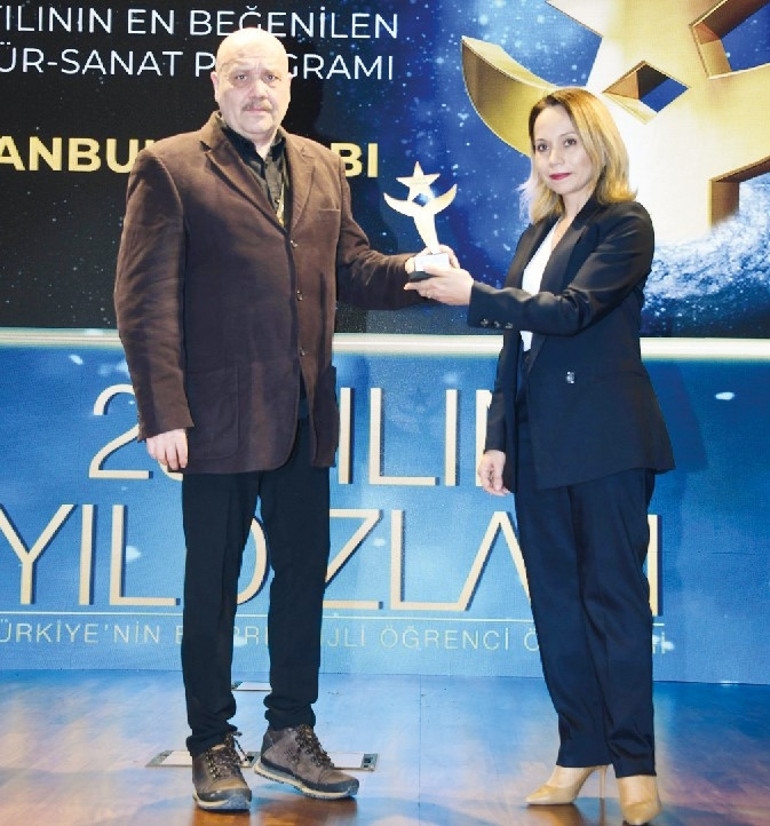 Yılın Yıldızları belli oldu... Ödül törenine ünlü akını