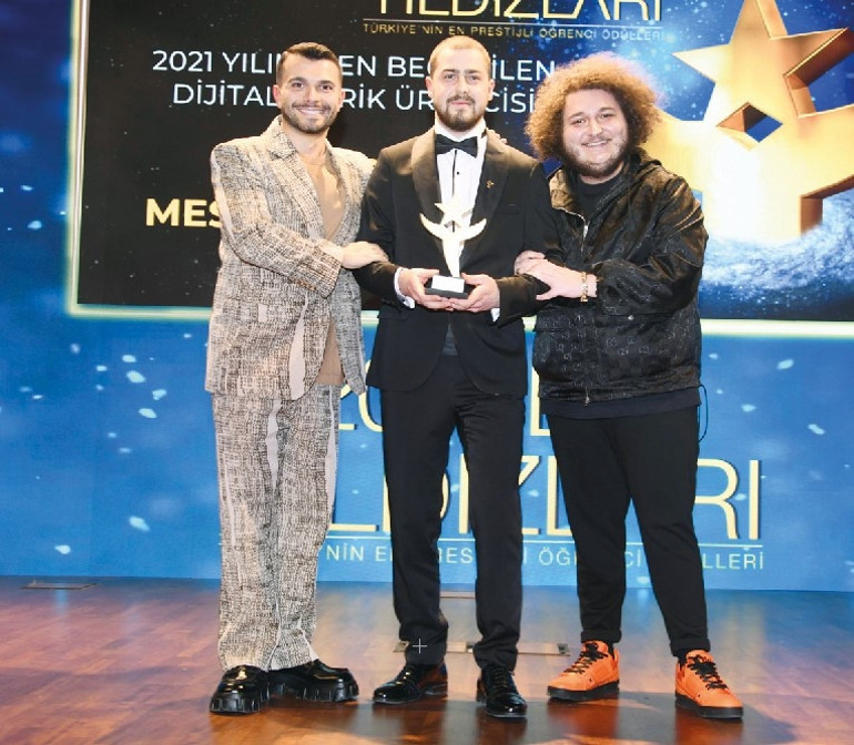 Yılın Yıldızları belli oldu... Ödül törenine ünlü akını