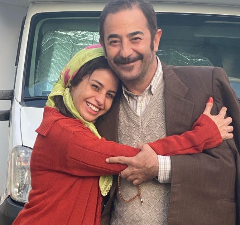 Büşra Pekin: Çantamda içlik taşırım
