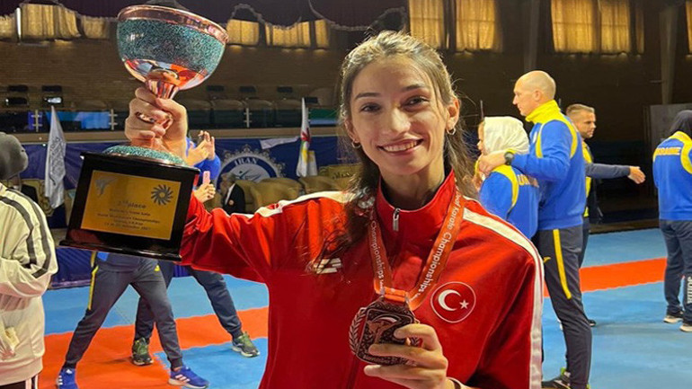 Bir başarı hikâyesi: Kader Işık Afşar