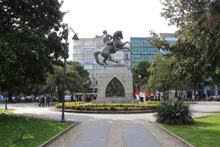 Onur Anıtı’nın güvenliği için ek tedbirler alınıyor... Atatürk Parkına araç giremeyecek