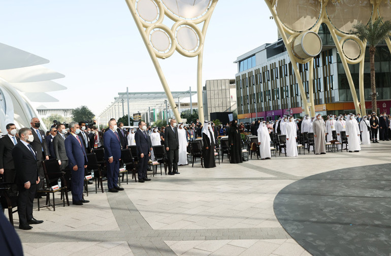 Cumhurbaşkanı Erdoğan: Ekonomik bağlantının güçlenmesi için adımlar atıyoruz... Dubaide Mehter Takımı sürprizi...