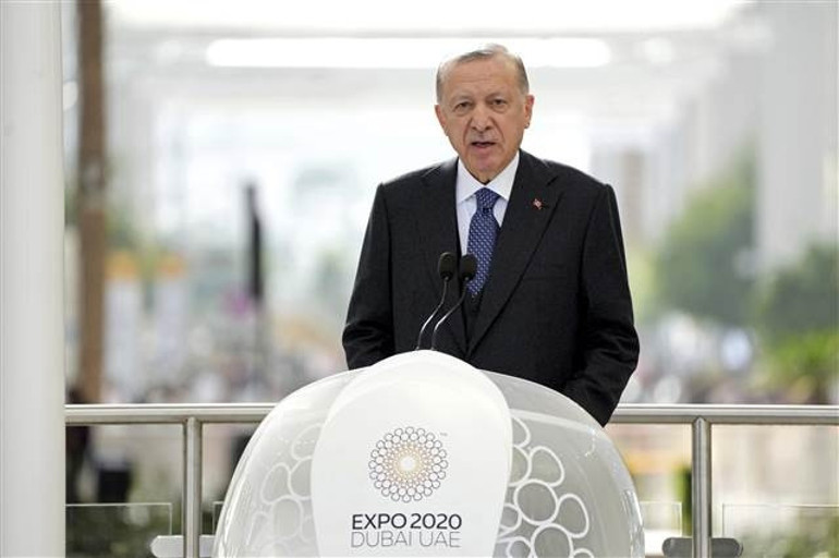 Cumhurbaşkanı Erdoğan: Ekonomik bağlantının güçlenmesi için adımlar atıyoruz... Dubaide Mehter Takımı sürprizi...