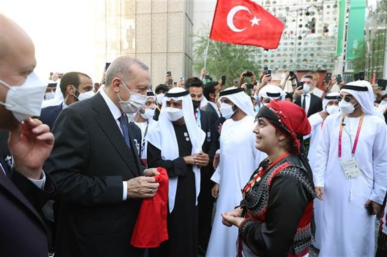 Cumhurbaşkanı Erdoğan: Ekonomik bağlantının güçlenmesi için adımlar atıyoruz... Dubaide Mehter Takımı sürprizi...