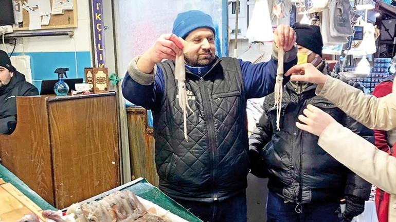 Çarşı çarşı gezelim, taze balık seçelim...