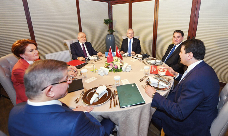 Dolandırıcılar sosyolojiyi Nilüfer Narlı Hoca’dan çok daha iyi biliyorlar