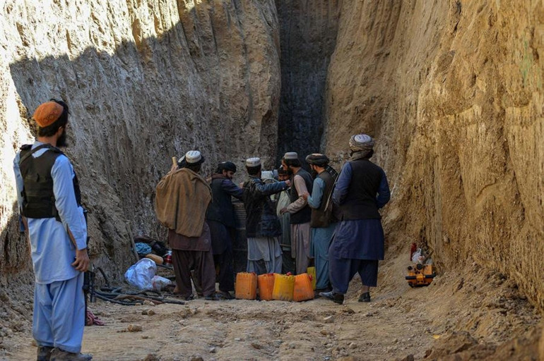 Afganistanda 3 gün önce kuyuya düşen çocuk tüm çabalara rağmen kurtarılamadı