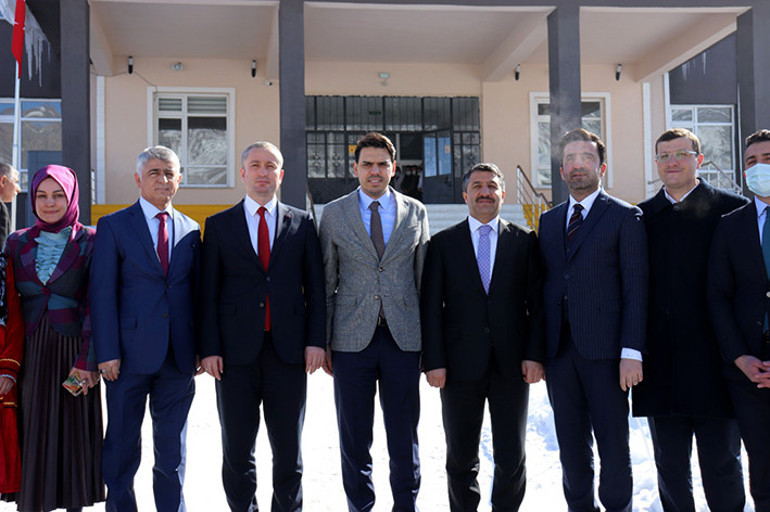 Hanau’da öldürülen Gökhan’ın adına Ağrı’da kütüphane açıldı