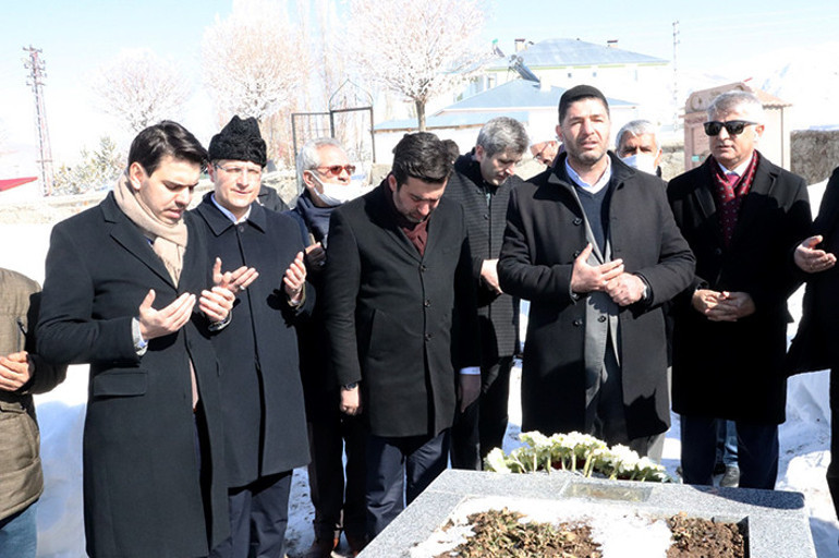 Hanau’da öldürülen Gökhan’ın adına Ağrı’da kütüphane açıldı