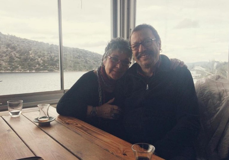 Ünlü oyuncu ve eşinin büyük tutkusu: 26 yıllık karavan hayatı