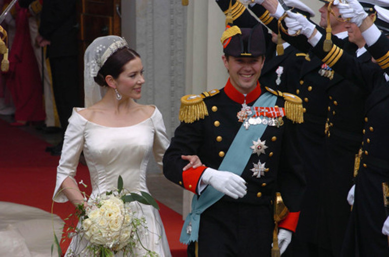 İkiz kardeşler buluşuyor: Hayranları nefeslerini tuttu