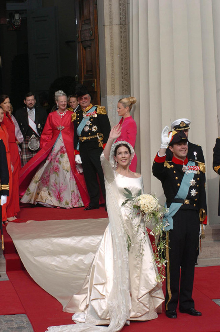 İkiz kardeşler buluşuyor: Hayranları nefeslerini tuttu