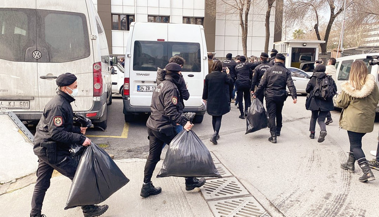 Çocukları yoktu eşi gördü
