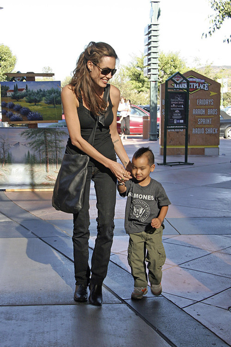 Meğer Shiloh o ülkenin de vatandaşıymış