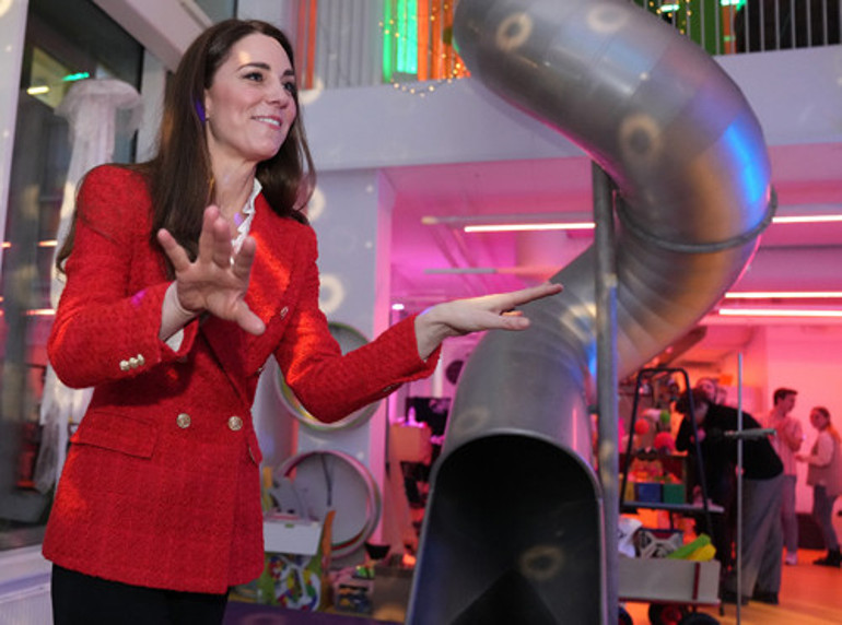 Çocuklarım beni çok kıskandı Kate Middleton kaydıraktan kaydı, odun kesti, sonra saraya çıktı