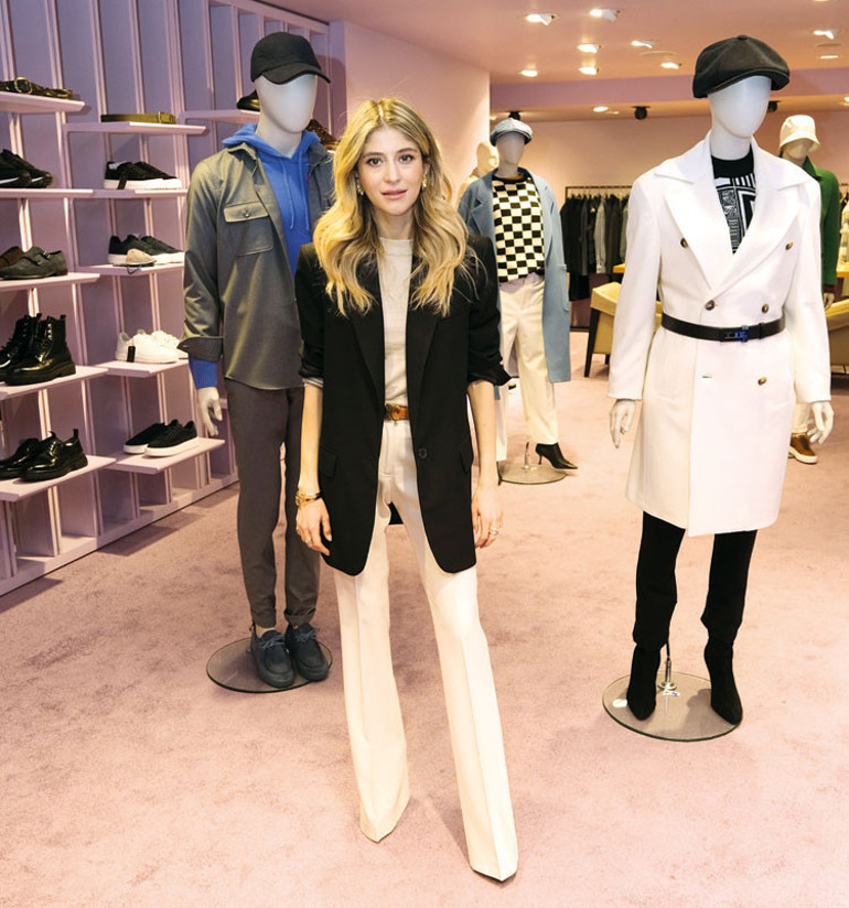 Ebru Gündeş, Iraklı işadamının yakın markajında... Havada aşk kokusu var