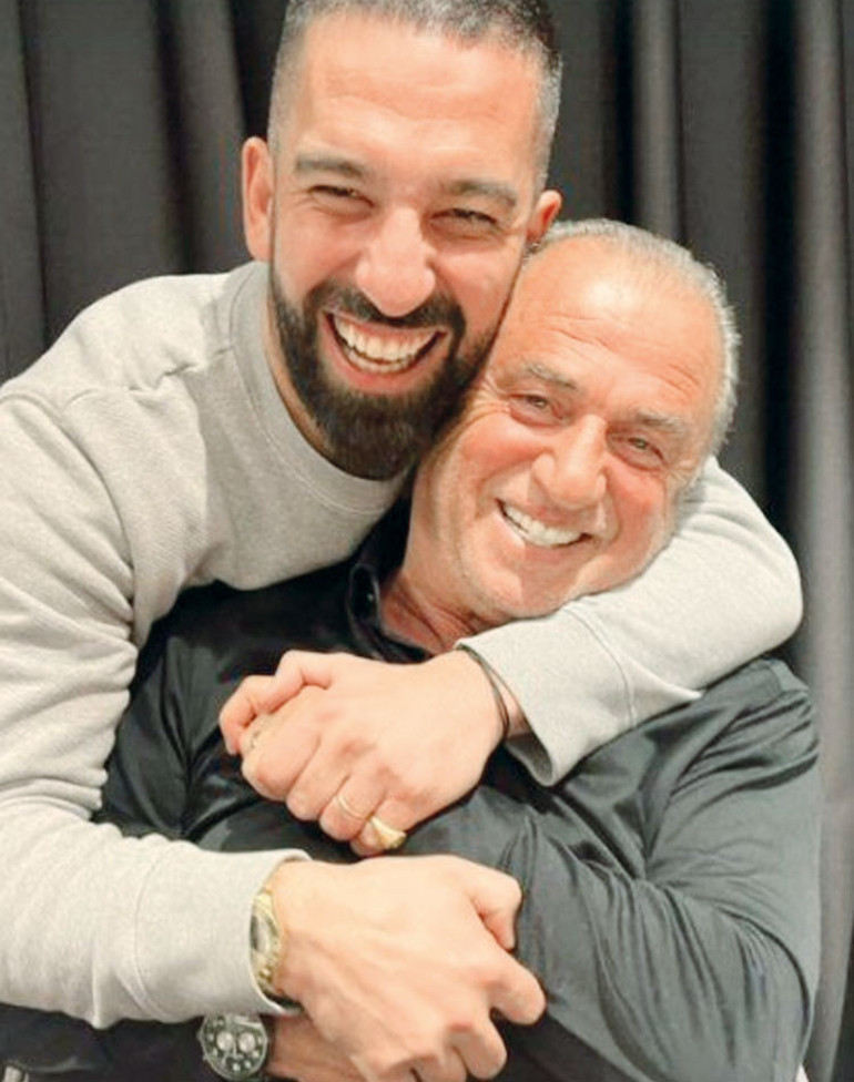 Ebru Gündeş, Iraklı işadamının yakın markajında... Havada aşk kokusu var