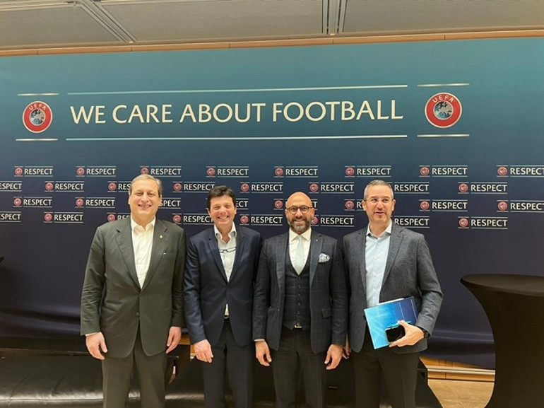 Burak Elmas, UEFA Başkanı Ceferin ile görüştü