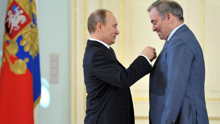 Putinin arkadaşı ünlü orkestra şefine 24 saat süre Putini kına yoksa kovulursun