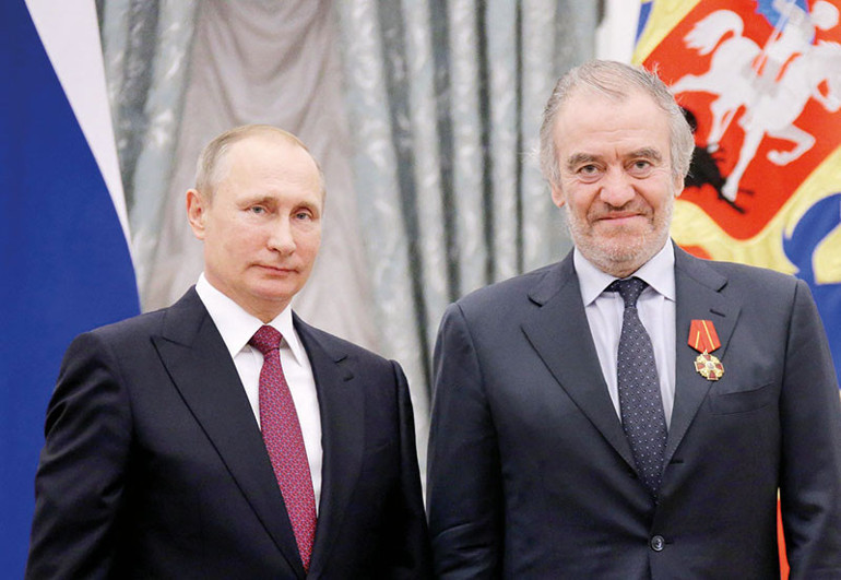 Putin dostluğu ünlü şefi görevinden etti