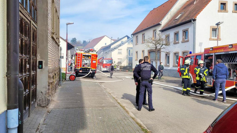 Almanya’da yangın faciası: Anne ile 3 çocuğu hayatını kaybetti