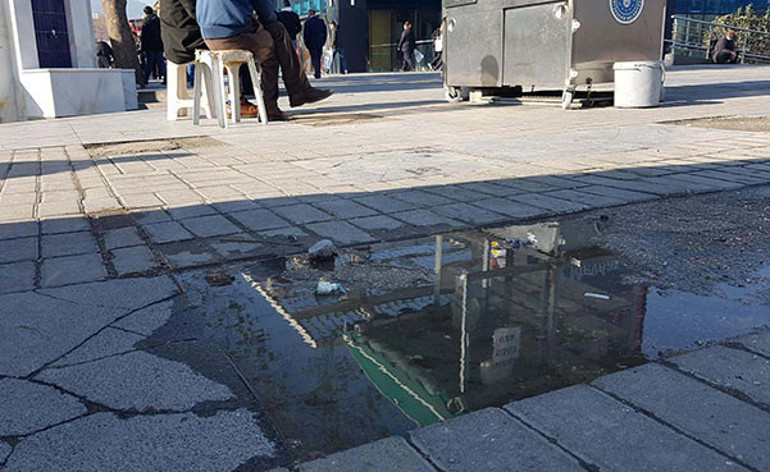 Kent Meydanı ayıbı
