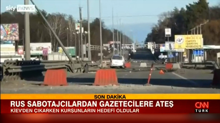 Ukraynadaki gazeteci ekibe ateş açıldı Kan donduran anlar...