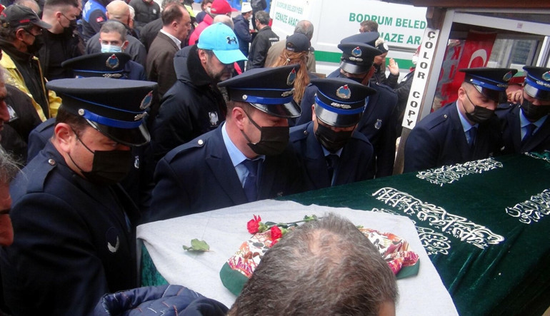 Akrep Nalan son yolculuğuna ’Halikarnas’ parçası ile uğurlandı