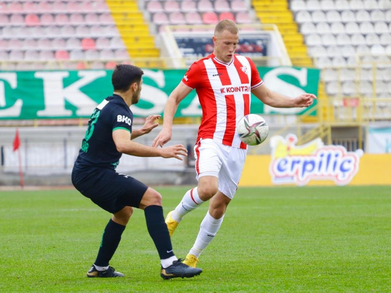 Bursaspor, 9 kişi kalan Bolusporla yenişemedi