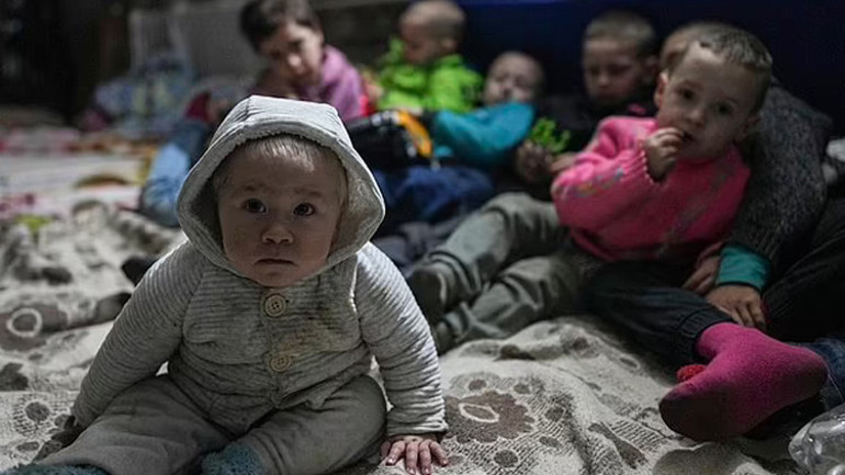 Rusya Ukraynalı yetimleri evlat edinmek için yasa değişikliği yapmayı planlıyor