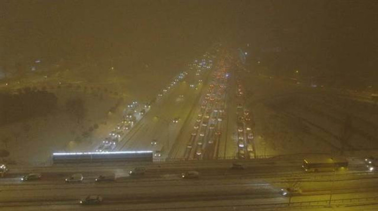 Son dakika... İstanbulda kar alarmı Yoğun kar yağışı kuzeyden giriş yaptı Görüş mesafesi düştü