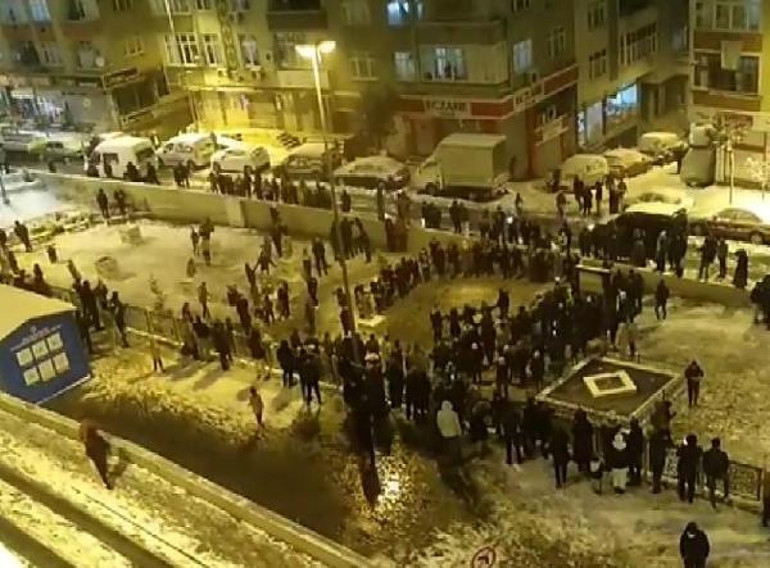 Son dakika... İstanbulda kar alarmı Yoğun kar yağışı kuzeyden giriş yaptı Görüş mesafesi düştü