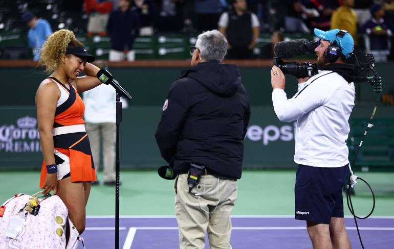 Naomi Osaka kortta gözyaşlarına boğuldu Seyirci Berbatsın diye bağırınca...